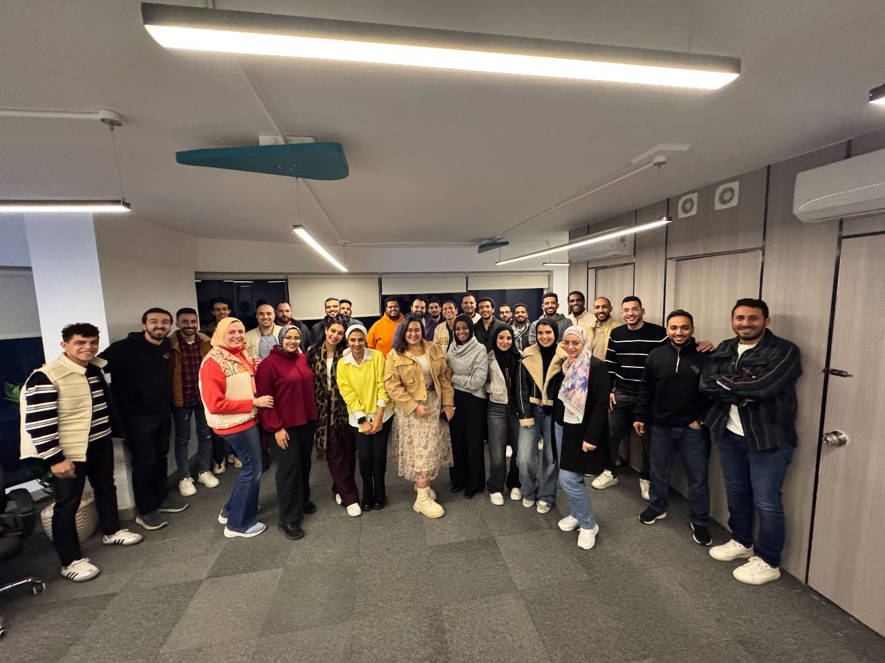 منتصر حمدي - فريق Rewaa في اجتماع عمل